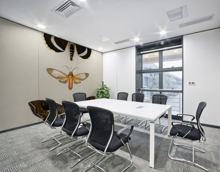 Different types of moths Wall Printing