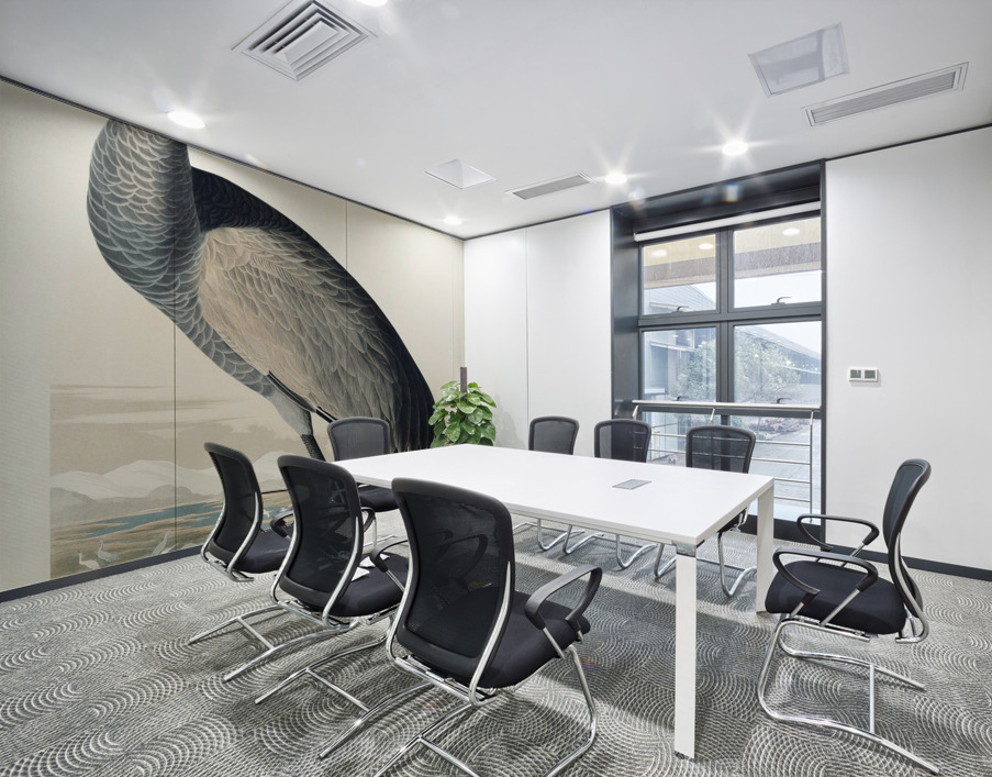 Hooping Crane Wall Printing