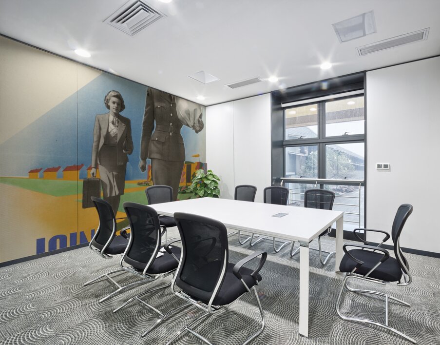 The Merchant Service is Silent Too! Wall Printing